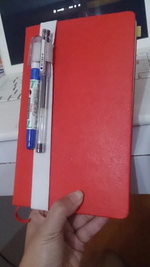 Pen Holder dari Karet Kolor