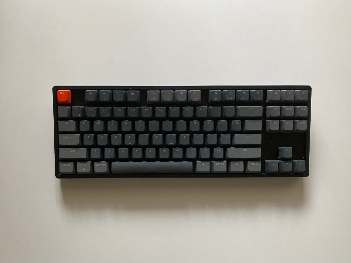 Review: Keyboard Mekanik Nirkabel TKL Keychron K8 dengan Switch Biru